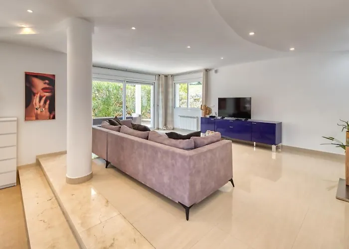 Costacabana - Primavera Villa