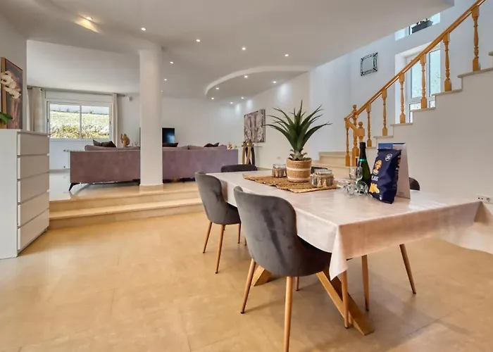 Costacabana - Primavera Villa *